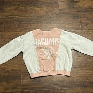 Jaguar sweater super comfy really cute good for winter time it keeps you warm!!!